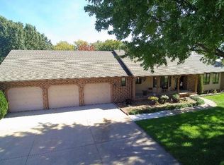 404 N Trail Dr, Mulvane, KS 67110