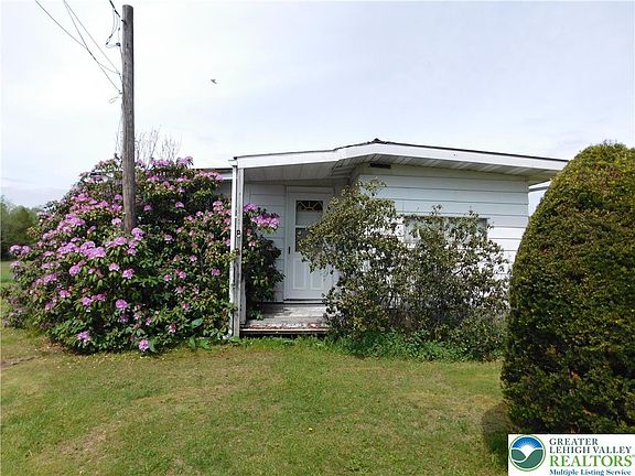 4th image of 3551 Quakake Rd