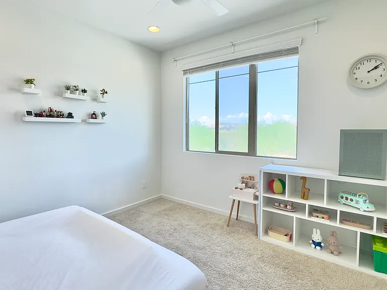 3109 E Louise Dr — Photo 17