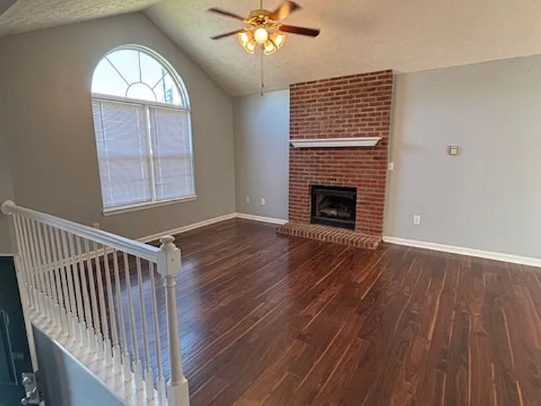 210 Scarlet Ave — Photo 6