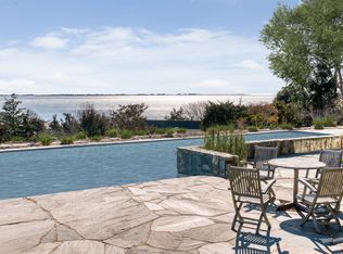 22 Knoll Rd, Southampton, NY 11968