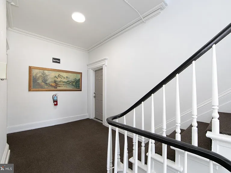 9 E Holly Ave #5 — Photo 27