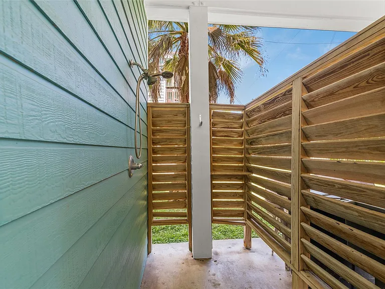 13819 Mutiny Ln — Photo 30