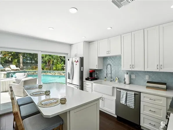 1063 22nd AVE N, NAPLES, FL 34103