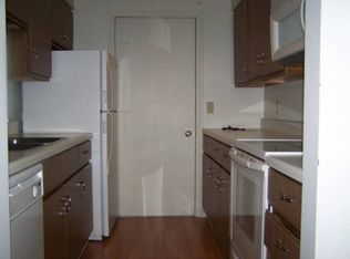 5 Academy Pl APT 63, Saco, ME 04072