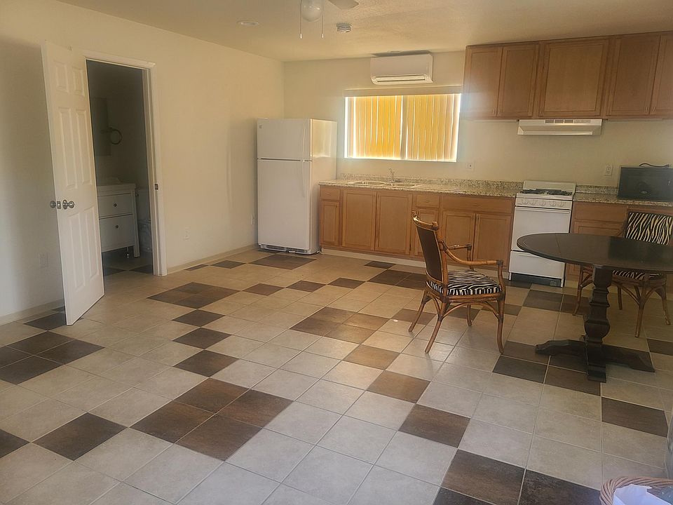 2nd image of 7979 Shir Mar Pl #A