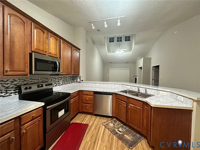 5442 Fuller Dr — Photo 25
