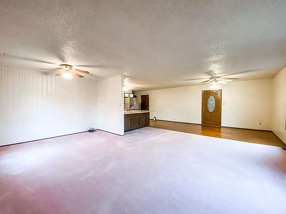 3rd image of 2629 W Middleground Dr