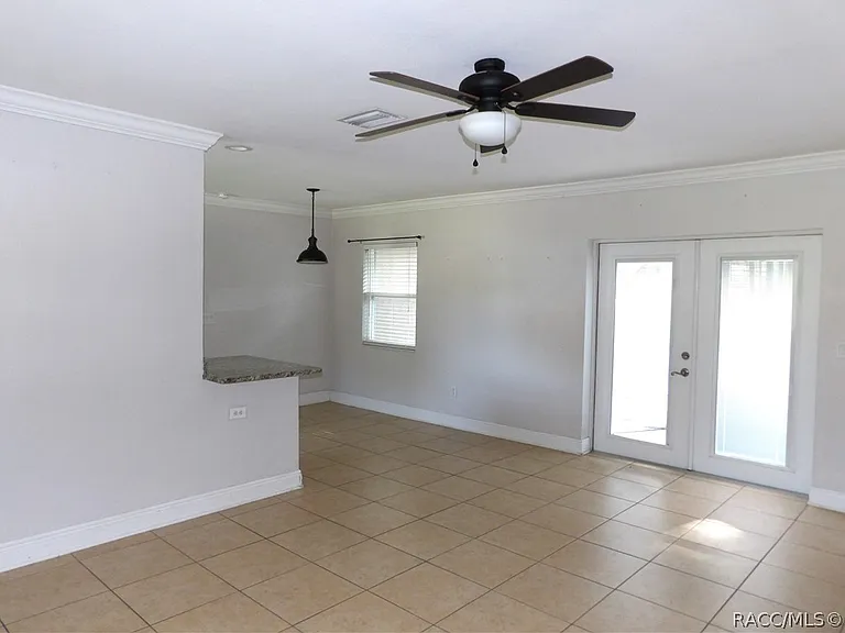 1006 Sherwood Ave — Photo 3