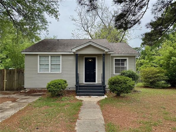 900 Courtney St