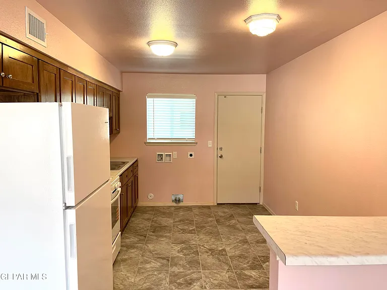 445 Gallagher St — Photo 6