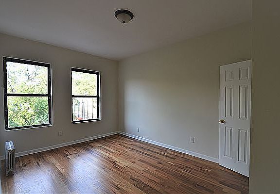 4th image of 522 W 136th St #2E