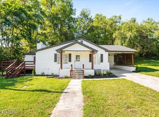307 21st St N, La Follette, TN 37766