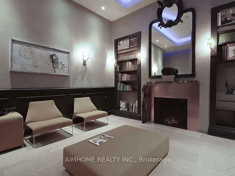 375 King St W #2208 — Photo 5