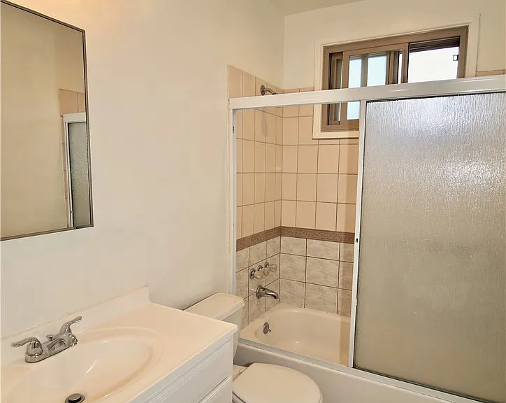 6951 Simpson Ave #10 — Photo 5