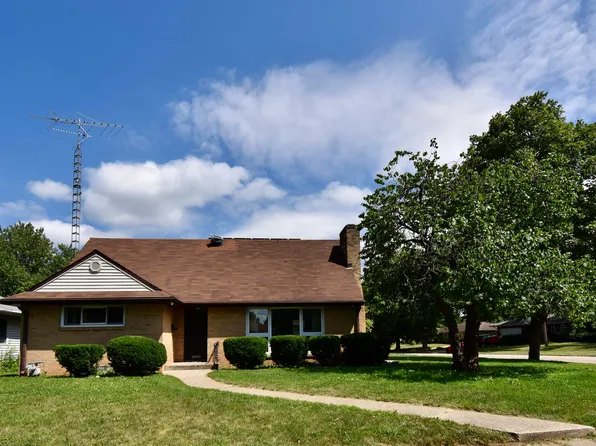 2444 Colorado Ave, Rockford, IL 61108