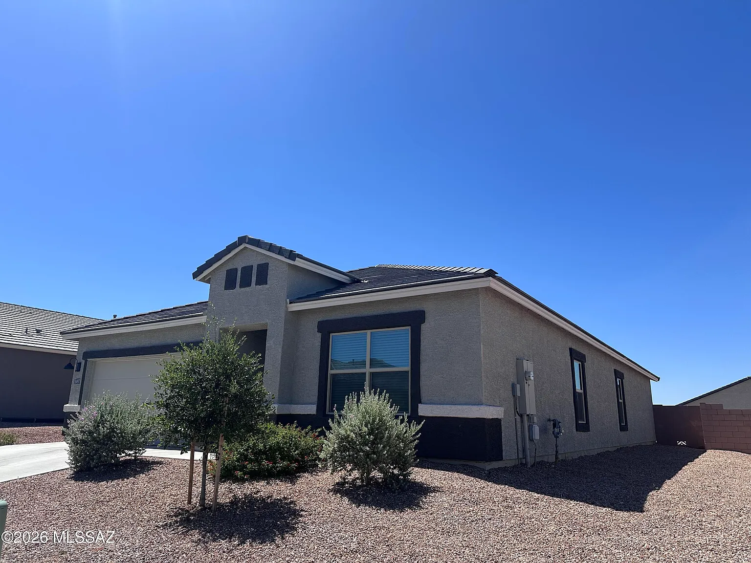 4 bed, 2.0 bath, 2051 sqft, $2,295 — Photo 3
