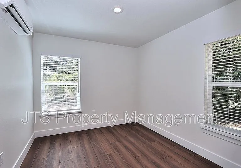 4712 65th St — Photo 30