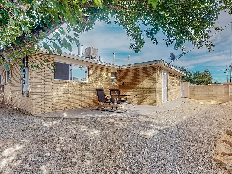 2423 Espanola St NE #C — Photo 22