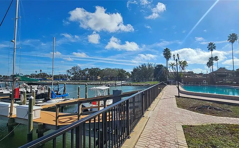 10355 Paradise Blvd #710 — Photo 26