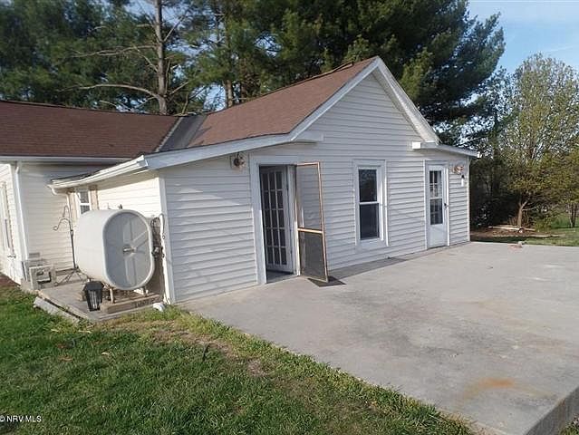 1st image of 1380 Pearl Ln