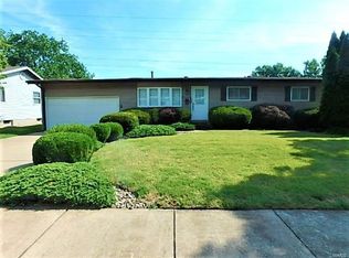 2515 Dove Dr, Florissant, MO