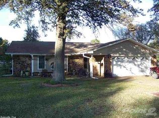 308 Woodlawn Dr, Lonoke, AR 72086