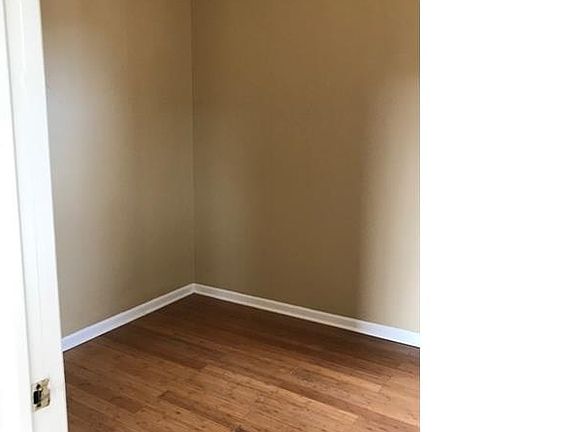5th image of 3910 W Van Buren St #2