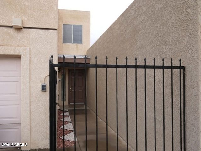 1st image of 744 E Pepper Dr