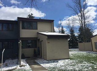 1406 Netherton Ct, East Amherst, NY 14051