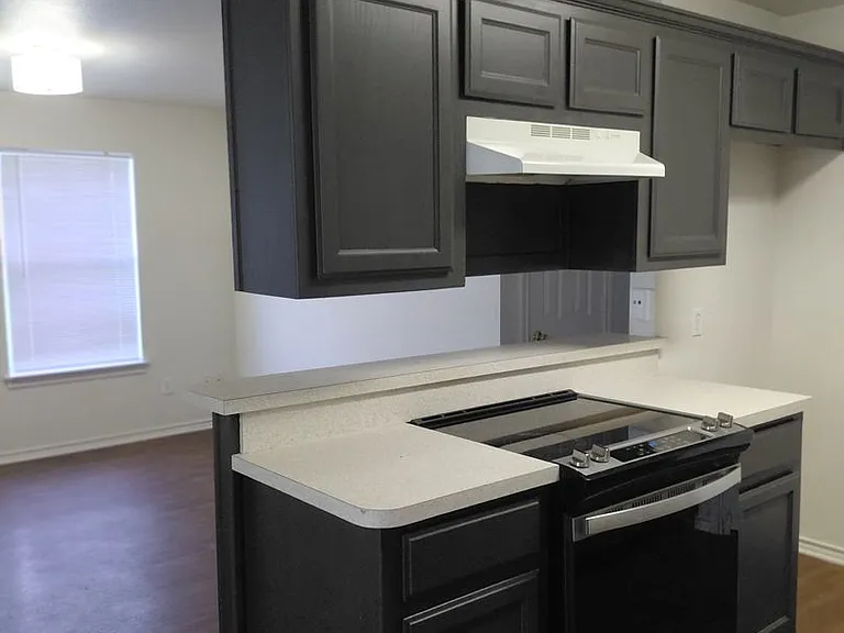 1561 Greenwood Rd #103 — Photo 7