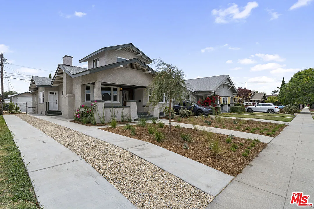 4 bed, 2.0 bath, 1656 sqft, $4,500 — Photo 3