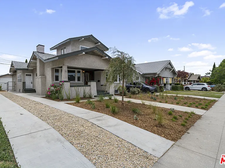 1828 W 41st Pl — Photo 3