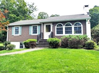 80 Mendham Rd, Gladstone, NJ 07934