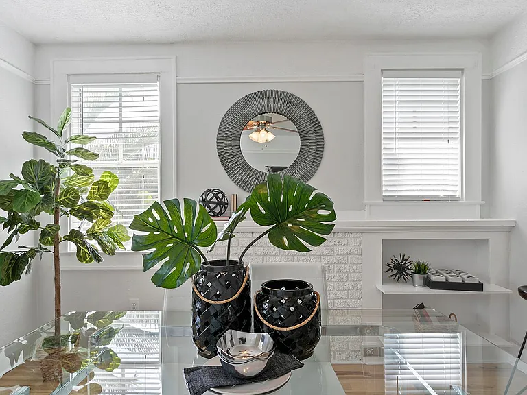 2801 W Estrella St — Photo 5
