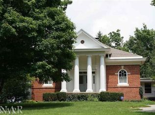 10096 Walker School Rd, Bloomington, IL 61705