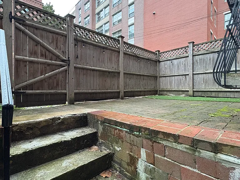 106 E Brookline St #1 — Photo 32