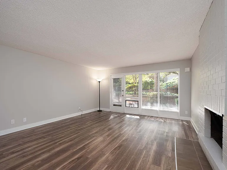 The Regent at Bellevue Way Apartments — Photo 28