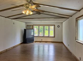 1613 E Brentwood St, Grawn, MI 49637