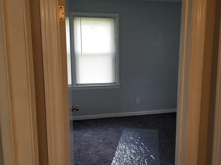 50 Home St — Photo 16