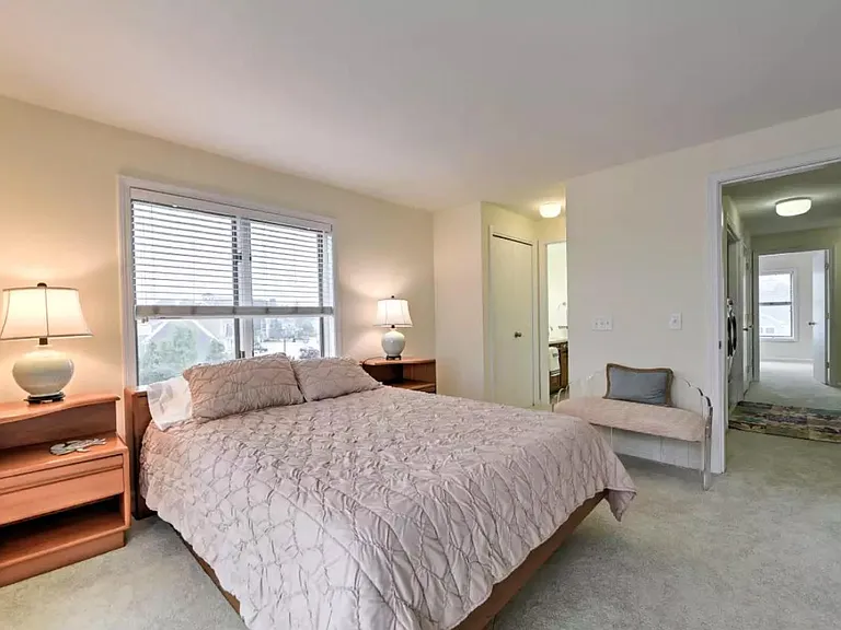 22 Oceanside Pl — Photo 24