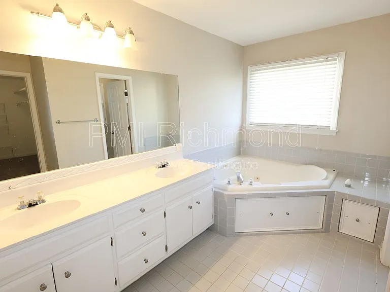 6004 Manor Park Ter — Photo 28