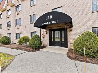 119 Grove St APT 214, Rockland, MA, 02370