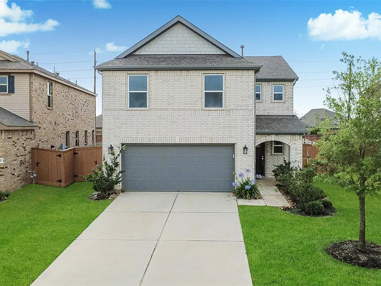 2916 Shimmer Edge Dr — Photo 1