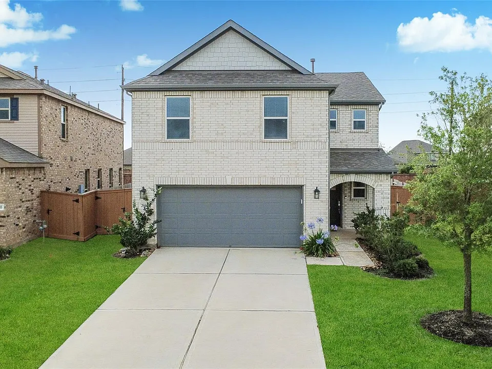 2916 Shimmer Edge Dr