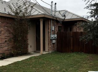 221 Anne Louise Dr #B, New Braunfels, TX 78130