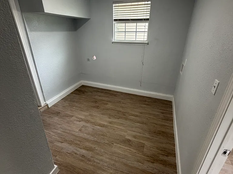 3002 Shenstone Dr — Photo 3