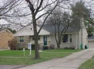 16937 Beverly Rd, Beverly Hills, MI 48025