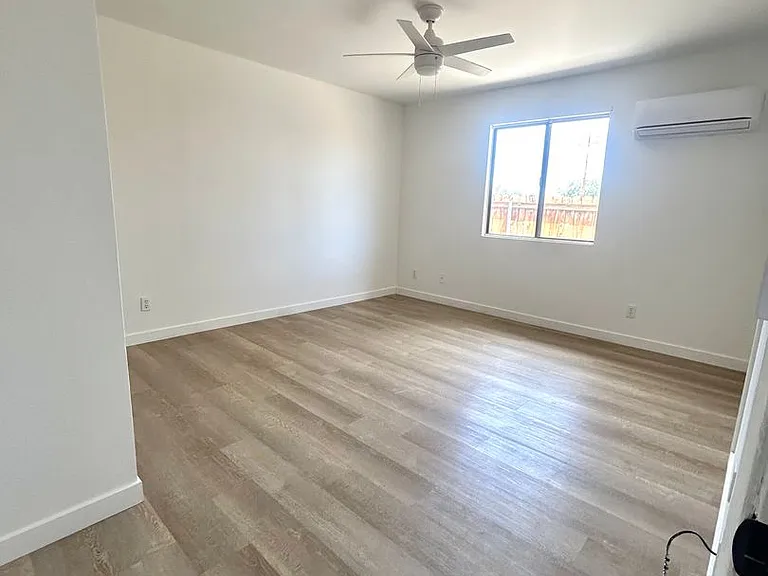 6672 Mesquite Ave — Photo 9