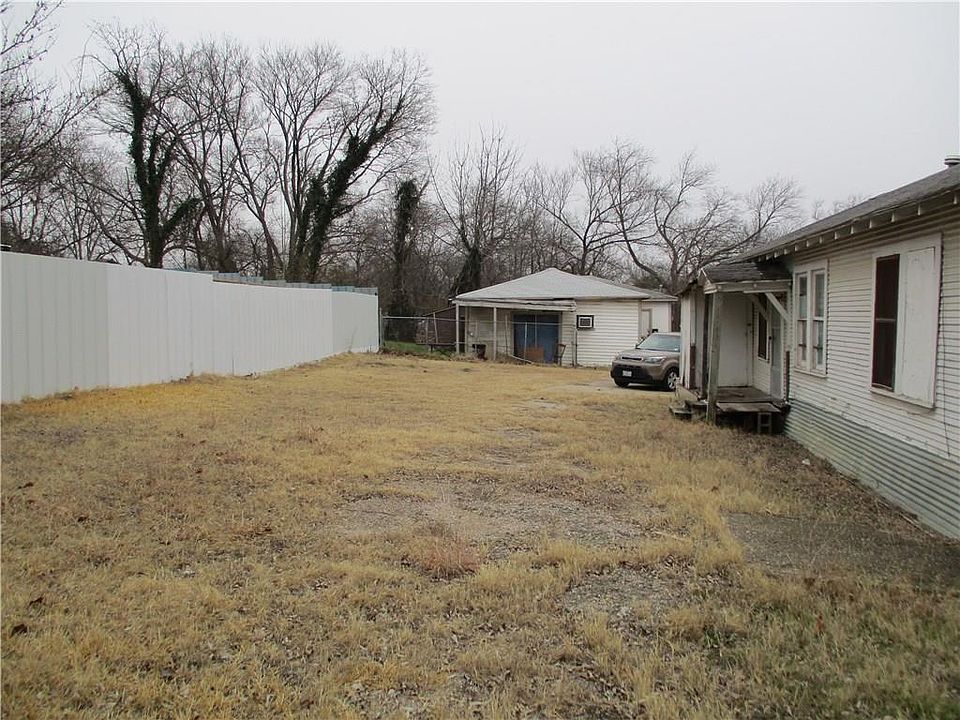 2nd image of 1848 Kingsley Dr